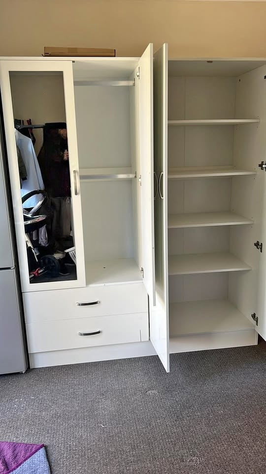 4 Door Wardrobe | Including Drawers & Mirrors