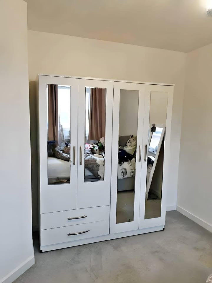 4 Door Wardrobe | Including Drawers & Mirrors